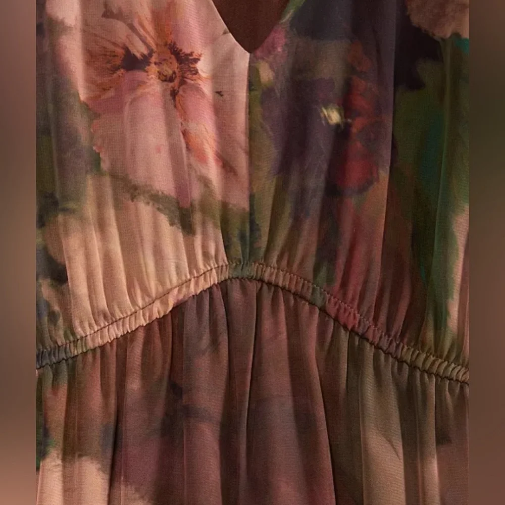 Women's V-Neck Long-Sleeve Maxi Dress NEW WITH TAGS - Picture 3 of 5